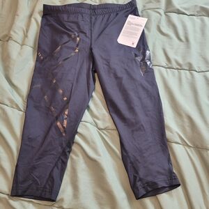 2XU Womens Navy Compression 3/4 Leggings with Glossy Geometric Detail